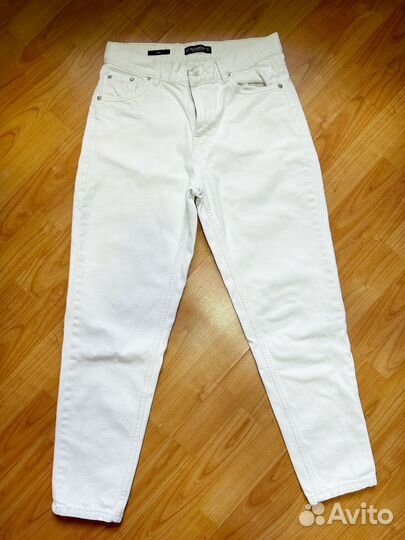 Джинсы mom марки Pull&Bear