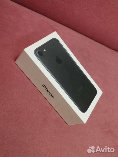 Коробка от iPhone 7