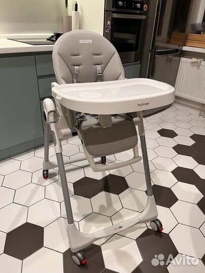 Стул для кормления peg perego