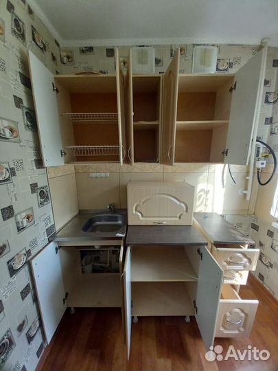 Угловой шкаф,кухонный гарнитур,стенка горка