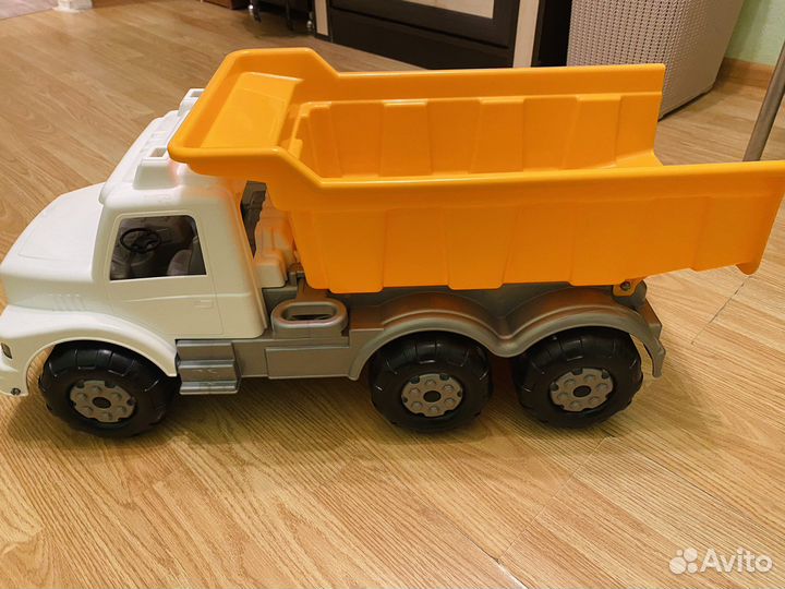 Самосвал Буран Wader