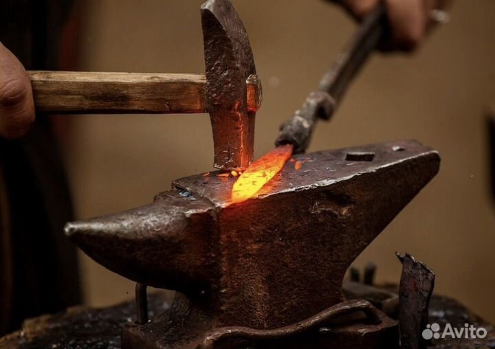 На производство требуется: -кузнец, сварщик