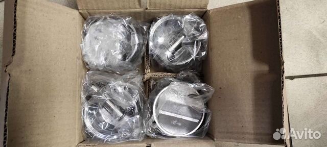 Комплект поршней Dodge Caravan/Dodge Stratus 2.4L