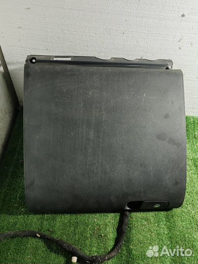 Бардачек Volkswagen Tiguan