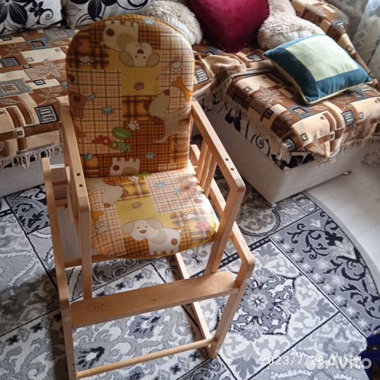 Стульчик для кормления