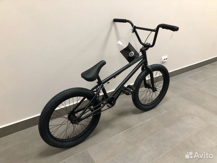 Велосипед BMX Atom