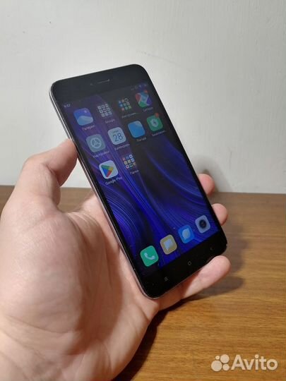 Телефон Xiaomi Redmi Note 5A