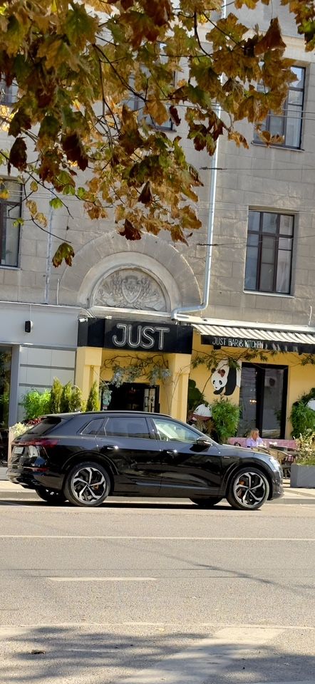 Audi e-tron
