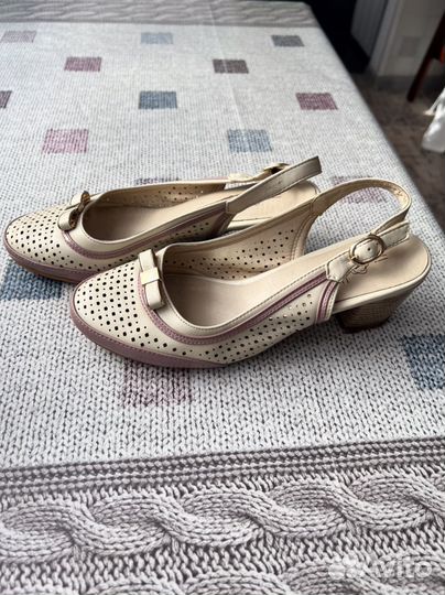 Босоножки 36