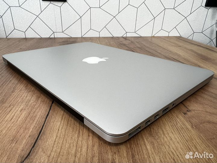 MacBook Pro 13 2014 Retina i5 / 8ozu / 256ssd