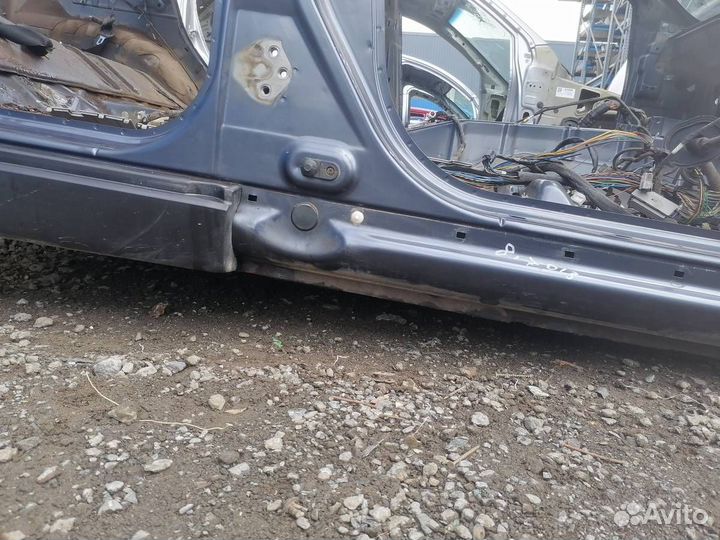 Б/У Порог со стойкой правый 5672009A01 ssang yong