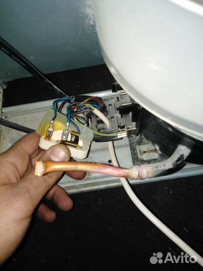 Ремонт холодильников и торговых витрин Частник