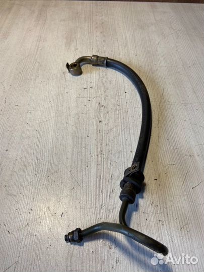 Трубка гура Mitsubishi Pajero V60 4M41