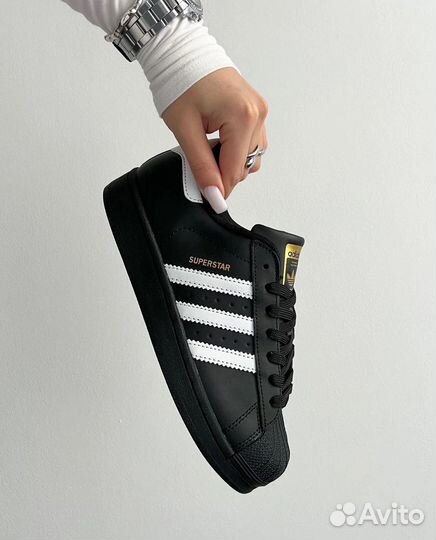 Adidas superstar black