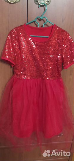 Нарядное платье для девочки 134 140