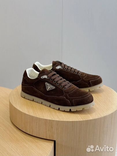 Кроссовки Prada из натуральной замши