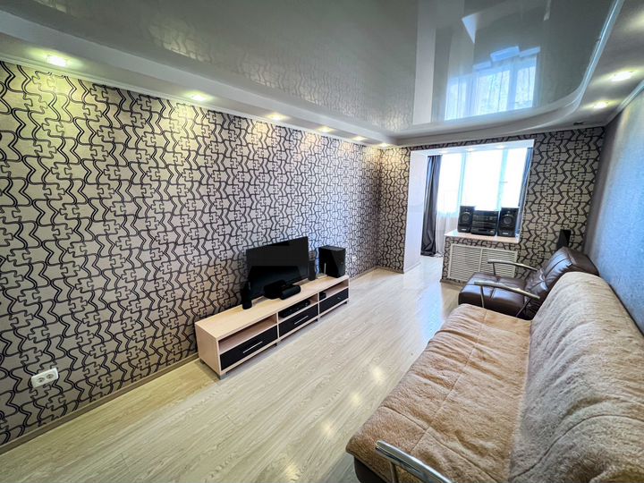 4-к. квартира, 90 м², 3/3 эт.