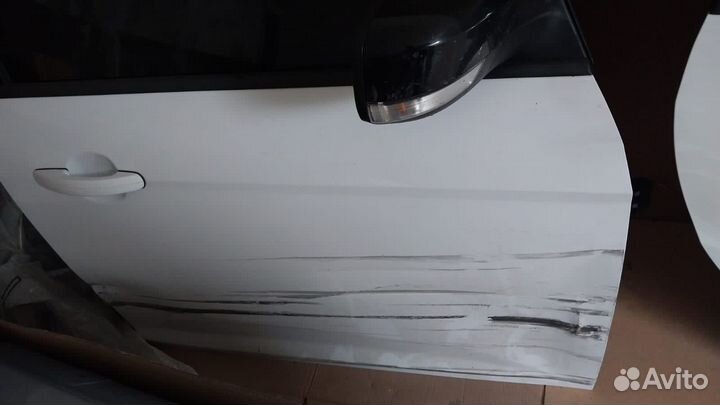 Дверь передняя правая focus 3