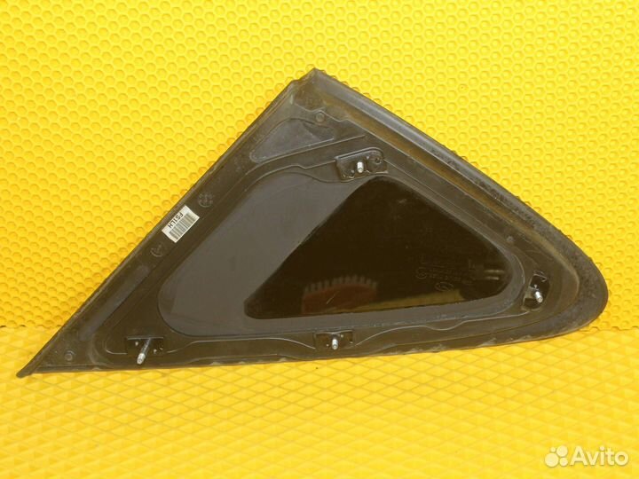 Стекло заднего левого крыла Hyundai ix35