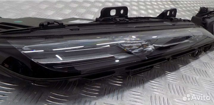 Bmw 7 G70 фара левая или правая Swarovski