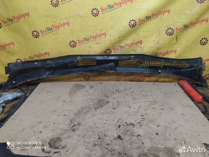 Жабо Nissan Primera P10