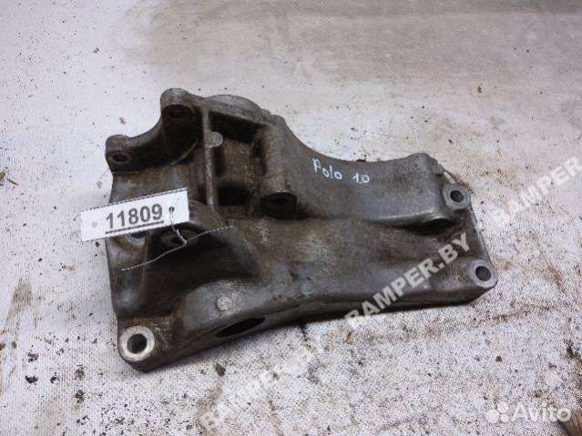 Кронштейн генератора Volkswagen Lupo 030145169H