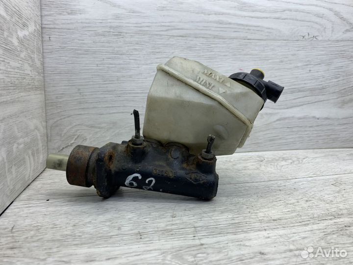 Цилиндр тормозной главный