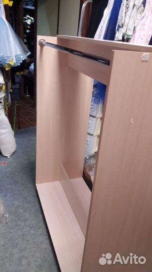 Вешало напольное