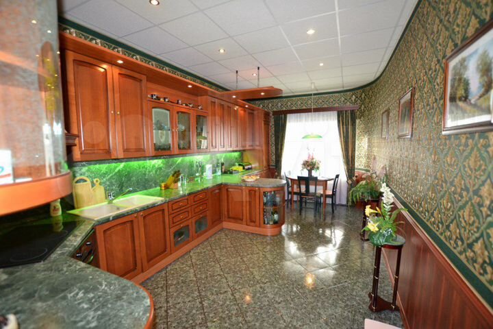 2-к. квартира, 96,5 м², 2/2 эт.