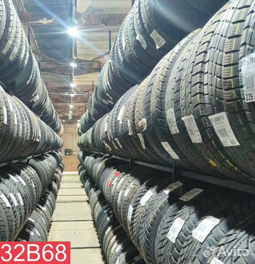 Michelin X-Ice North 3 215/65 R16 99N