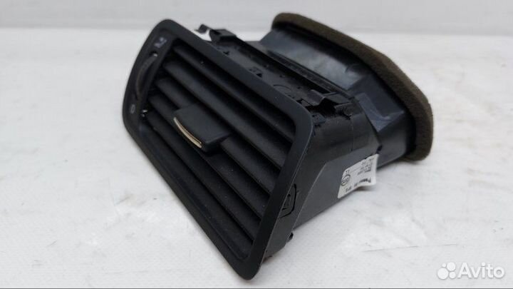 Дефлектор правый Volkswagen Passat B6 2.0 2008