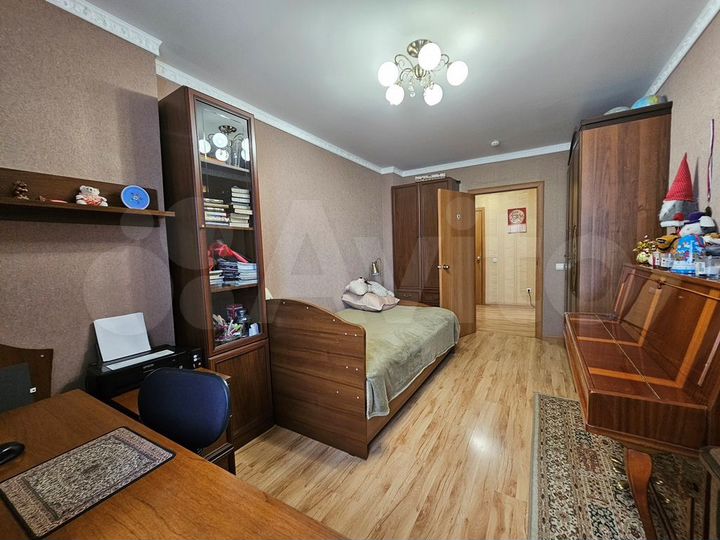 3-к. квартира, 82 м², 5/14 эт.