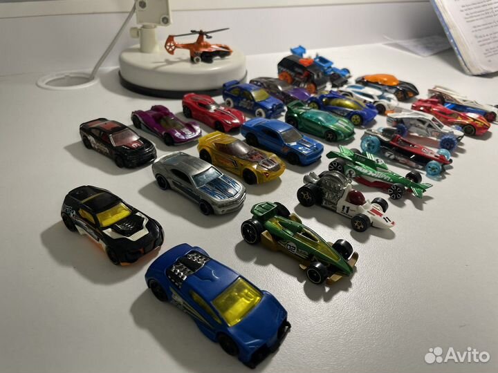 Hot wheels машинки