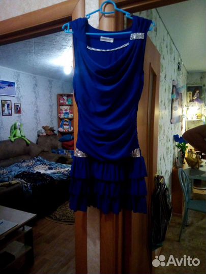 Платье вечернее