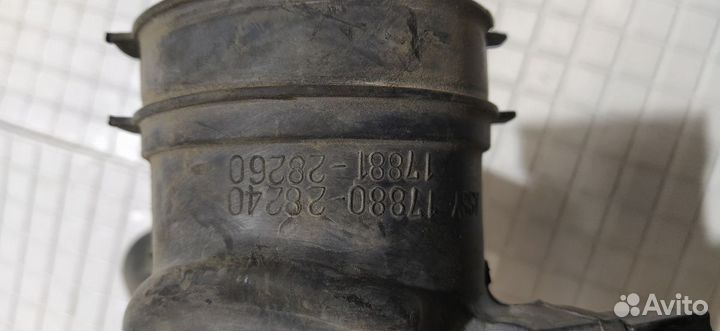 Патрубок воздушного фильтра Toyota RAV4 XA30