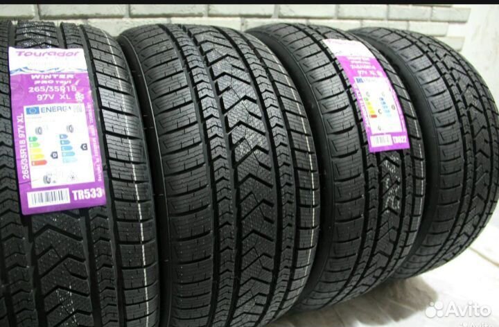 Tourador Winter Pro TSU1 245/40 R18 и 265/35 R18 97V