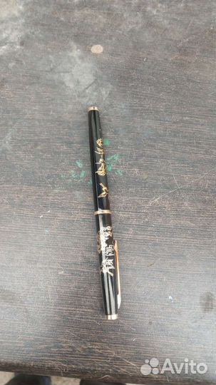 Ручка перьевая с золотым пером