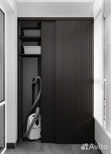 Шкаф на балкон с фрезированными фасадами