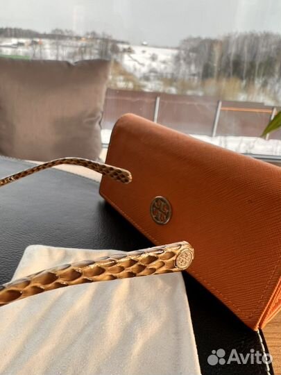 Солнцезащитные очки tory burch