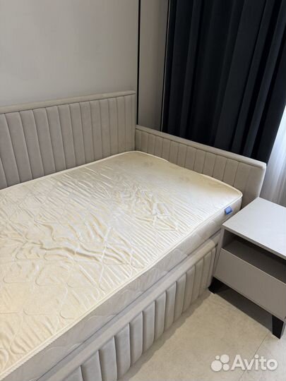 Детская кровать с подъемным механизмом