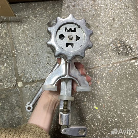 Мясорубка ручная механическая быт старинная