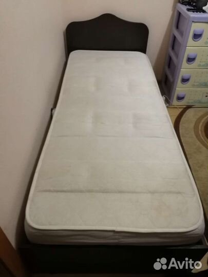Кровать односпальная с матрасом бу