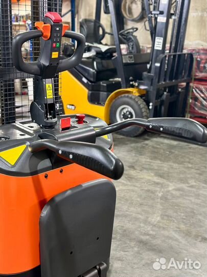 Штабелер самоходный noblelift PSE15L-C