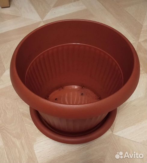 Горшок для цветов пластиковый 7.5 л, б/у