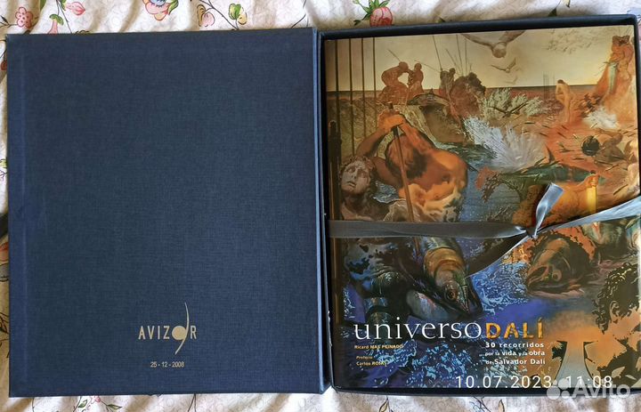 Книга. Альбом Сальвадора Дали. Испания
