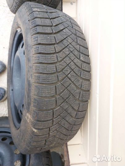 Pirelli Ice Zero 215/60 R17