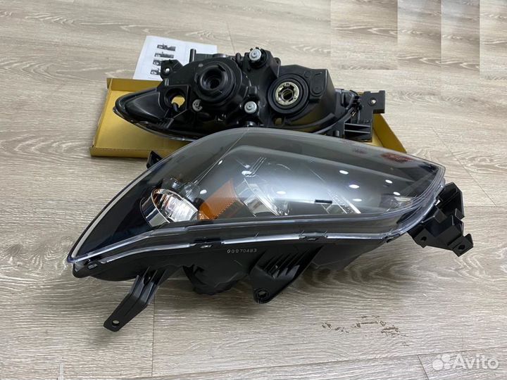 Фара Mazda 3 BK Sedan Мазда 3 бк седан фонарь пере