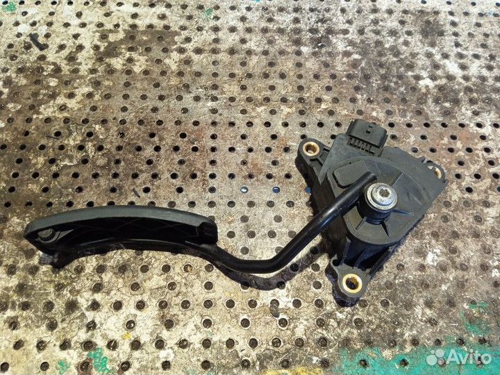 Педаль газа Renault Megane 2