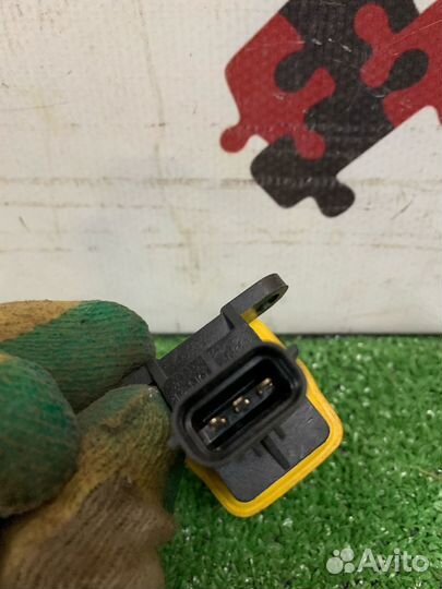 Выключатель топливного насоса Ford Fusion 1.4