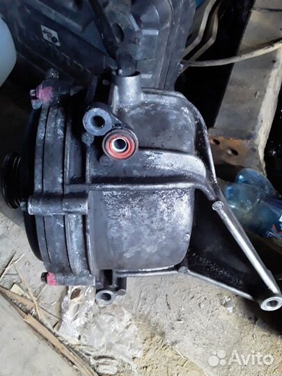 Гениратор мерседес 210